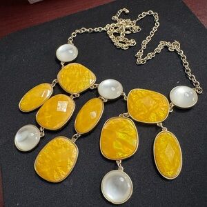 Premier Designs Yellow Cabachon Inspired and Pearl Necklace and Earrings